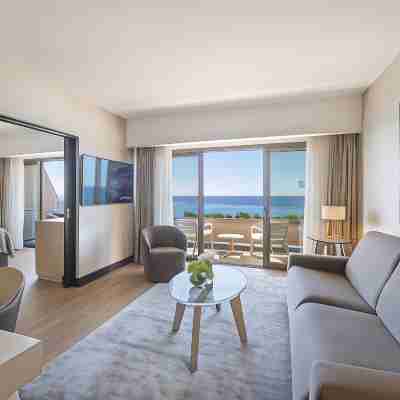 Four Seasons Hotel Rooms