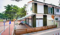 Taean Mongsanpo Beach Pension