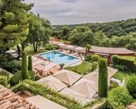 Hotel Spa & Restaurant Cantemerle Hotels in Vence