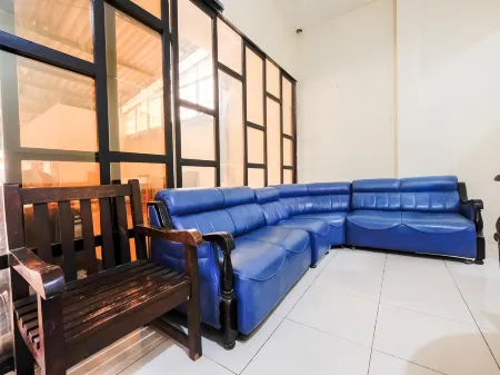 RedDoorz Near Universitas Diponegoro Semarang