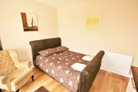 Central Studios Gloucester Road by Roomsbooked