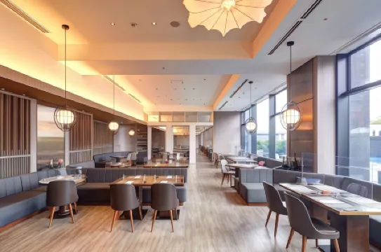 Hotel Collective Отели рядом с достопримечательностью «Makishi Public Market»