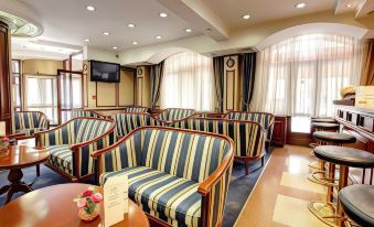 Hotel Downtown - Top Location in the Heart of Sofia City