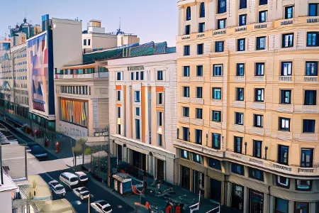 Guest House Éxito en Madrid Отели рядом с достопримечательностью «Небоскреб "Испания"»