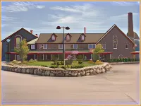 The Common Man Inn & Spa Hotels in Thornton