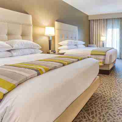 Drury Inn & Suites Cincinnati Northeast Mason Rooms
