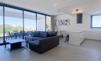 Phaedrus Living: White Hills Suites Panoramic View