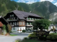 Schloss Prielau Hotel & Restaurants Hotels in Maishofen