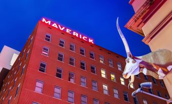 The Maverick, Powered by Placemakr