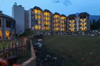 Baobab Safari Resort Hotel dekat Bengkel Harapan Jaya