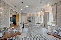 四對舞羅萊夏朵飯店 格丁尼亞住宿飯店