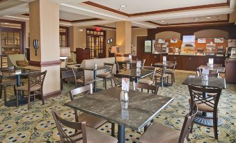 Holiday Inn Express & Suites Biloxi- Ocean Springs