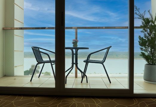 ST 호텔 왓타이 공항 객실