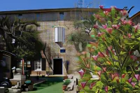 Le Manoir du Raveyron Hotels in Grospierres