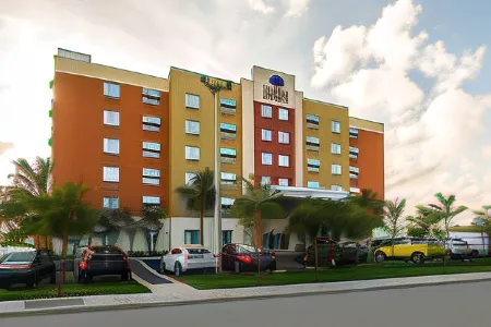 Comfort Suites Fort Lauderdale Airport South & Cruise Port