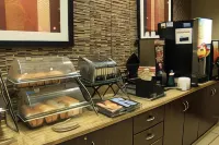 Microtel Inn & Suites by Wyndham North Canton - breakfast
