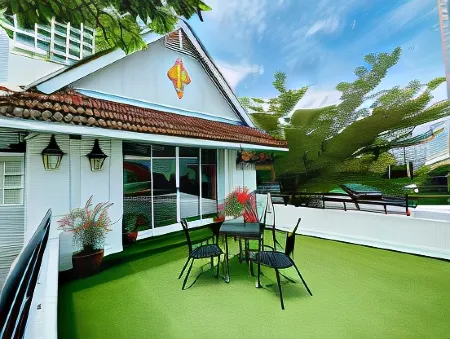 Apple Heritage Hotel