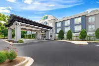 Holiday Inn Express & Suites Sylva - Western Carolina Area Hotels in Dillsboro