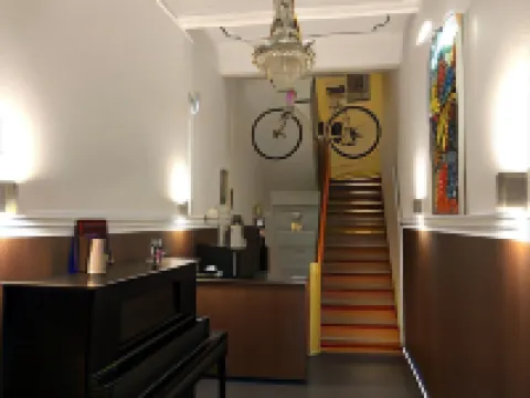 因方特姆恩裏克酒店