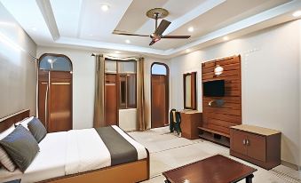 1. 호텔 OM 플라..