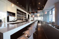 Hyatt at Olive 8 - Barer