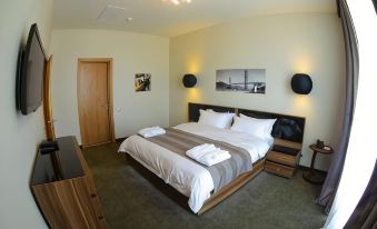 Voyage Hotel