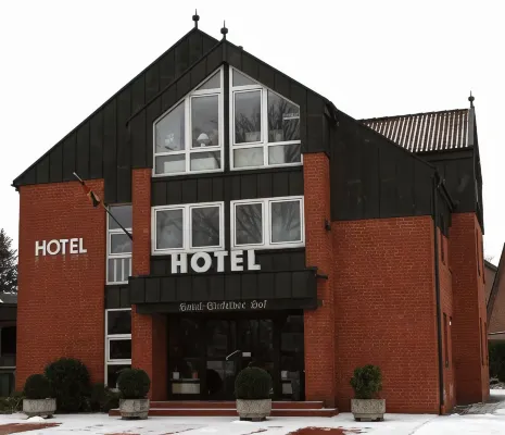 Einfelder Hof Garni Hotels in Neumünster