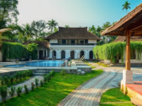 Kumarakom Tharavadu - A Heritage Hotel, Kumarakom by Perfect Stays クマラコムのホテル