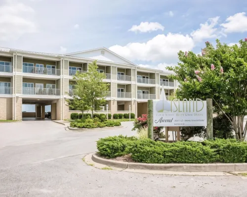Island Inn & Suites, Ascend Hotel Collection Hotels in Ridge