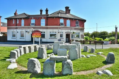 Stonehenge Inn & Shepherd's Huts Hotels near Salisbury Library