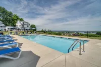 Grand View Resort - Pools