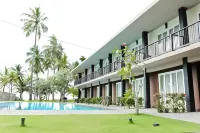 Golden Star Beach Hotel - Infinity Pools