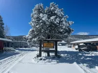 Historic Mora Inn & RV Park - Inns