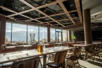 Lake Hill Karkonosze Resort & Spa Hotels in Podgorzyn