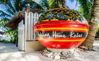 Holiday Home Kelaa Hotels near Banyan Tree