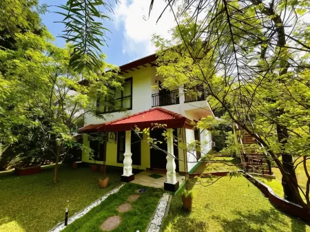 Sigiriya Cashew Palace Resort