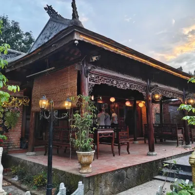 麥維恩民宿及餐廳 鄰近皇陵的酒店
