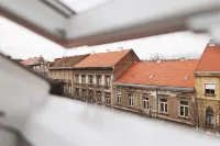 Tia Apartments and Rooms