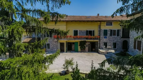 L'Angolo di Verlano Hotels in Canossa