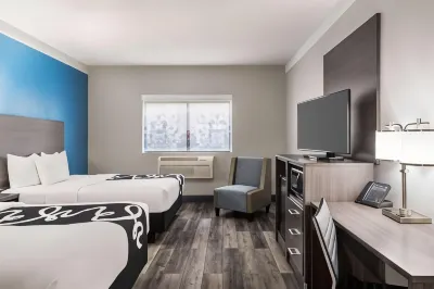 La Quinta Inn & Suites by Wyndham Round Rock North Hotels in Round Rock