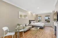 Aloha Central Luxury Accommodation Hotels in Naracoorte