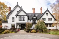 Manor House Inn Hotels in Norfolk