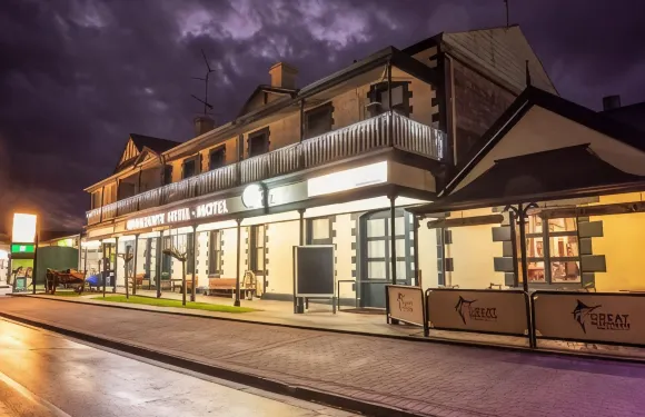 納拉庫特汽車旅館