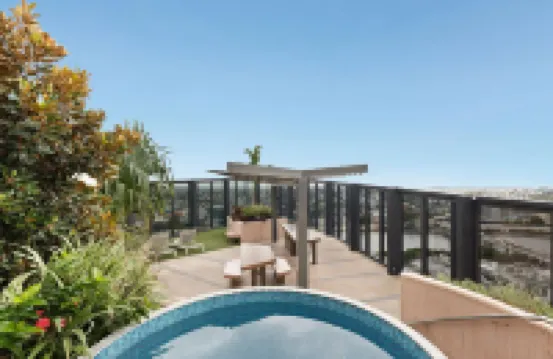 South Brisbane 2卧室公寓，配有免費停車場，由KozyGuru提供