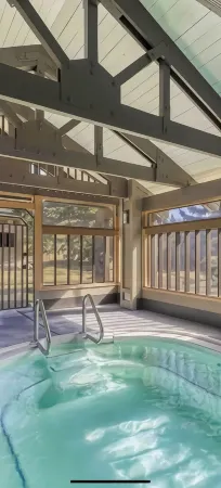 Beautiful Town House Scenic Views Snow Creek