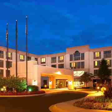 Detroit Metro Airport Marriott Hotel Exterior