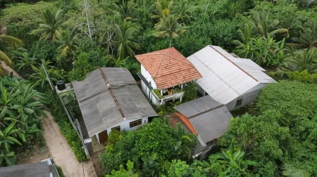 Ruwan Jungle Homestay Отели рядом со станцией Mirissa Railway Station