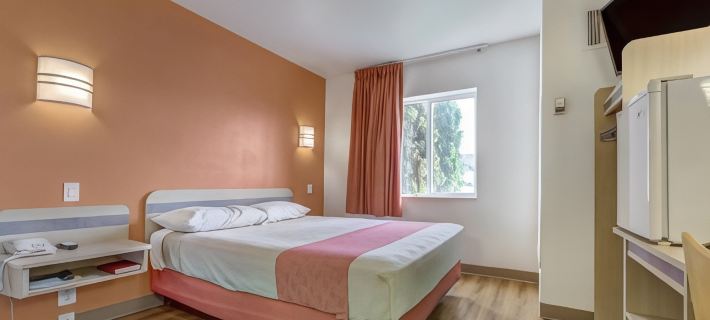 Motel 6 Roseburg, or Hotels in Douglas County