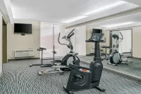 Quality Inn & Suites Banquet Center Hotels in Livonia