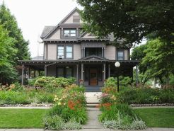 Champaign Garden Inn